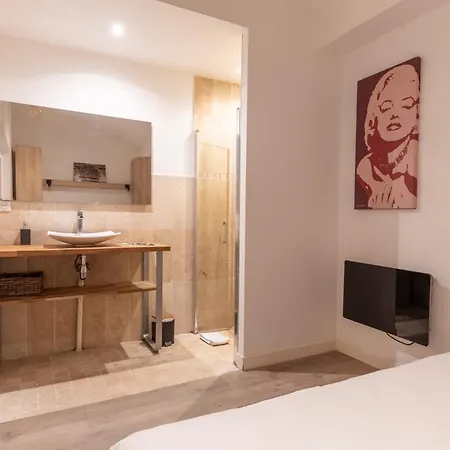 Off Spacious 4-star Family For 10 Guests 3br Appartement